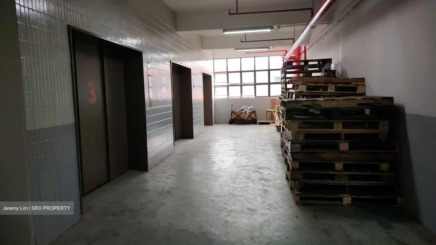 Da Jin Factory Building (D19), Warehouse #581713241